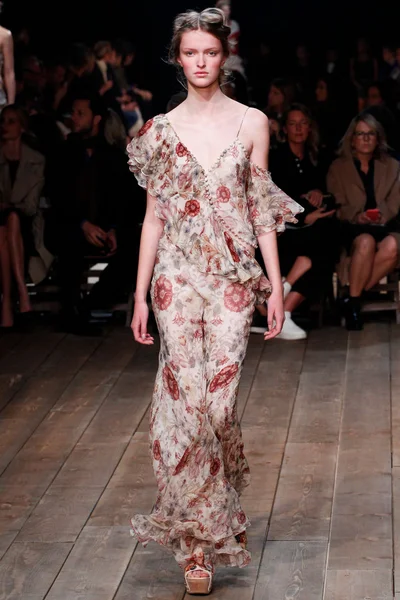 Look 30